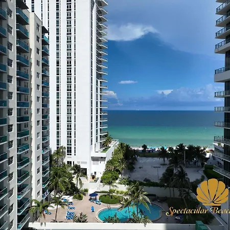 Luxury Beachfront Condo Private Beach Access, Pool & Game Room!!!